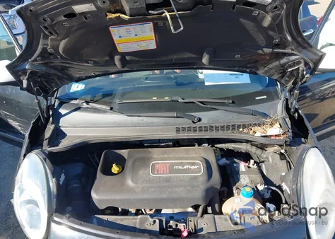 2014 Fiat 500L Trekking z USA, uszkodzony, nr VIN ZFBCFADH6EZ007784